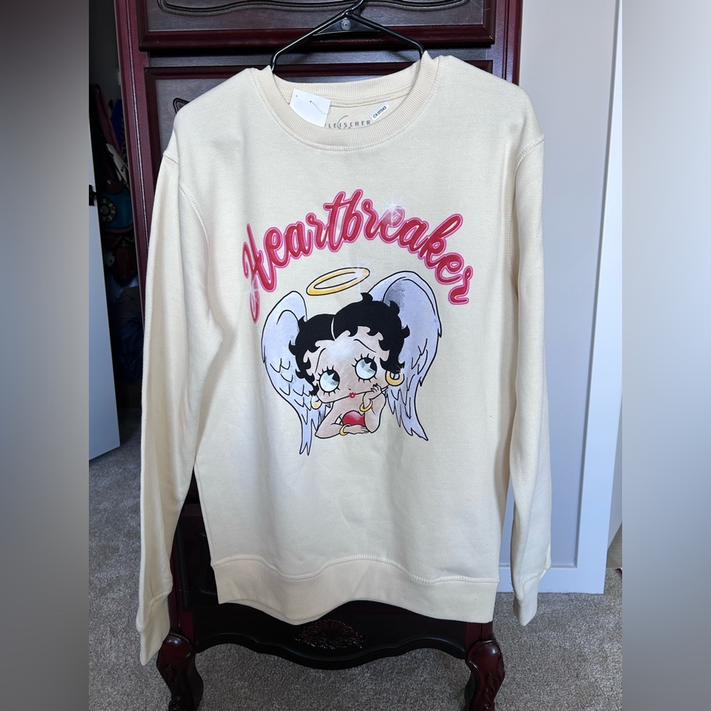 NWT Fleischer Betty Boop Heartbreaker Graphic Cream Sweater Women’s Medium